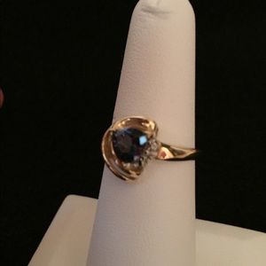 Gold 10kt London Blue/Diamond Topaz Ring size 7